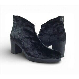 Toni Pons Velvet Sock Booties Womens sz 40 Black Finley Chunky Heel Goth Pull On